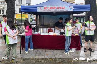 臀部又紧张了？文班：球队通知我 我要在周末的背靠背中先休再打